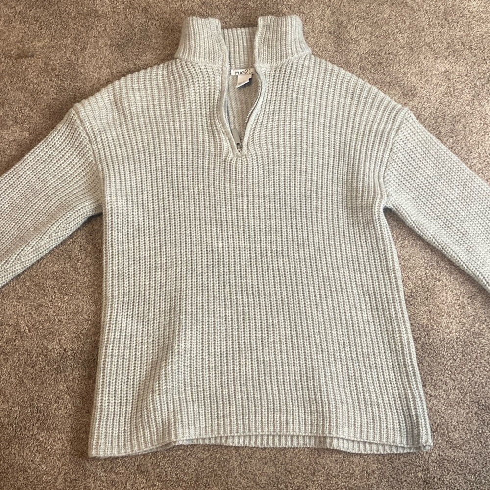 Gray Knitted, Rue 21 half zip sweater! Size XS